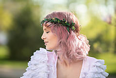 Ozdoby do vlasov - Kvetinová tiara "smaragdy v tráve" - 13379955_