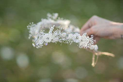 Kvetinová tiara "cez tvoje dlane"