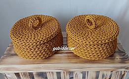 Handmade háčkovaný košík z kvalitných šnúr  (Košík s vrchnáčikom, priemer 22 cm, výška 9 cm, farba mustard (horčicová) (na objednávku))