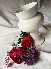 Dekorácie - Biela váza na kenzan - 13404437_