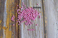 Korálky - Písmenká, balenie 100ks, ružové - 13409419_
