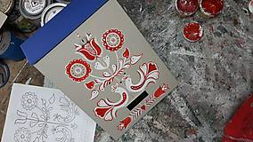 Nádoby - Bielo - červený ornament s modrou strieškou - 13408701_