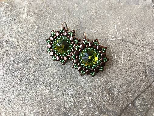 Náušnice - Zeleno-hnedé Swarovski náušnice - 13415221_