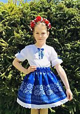 Detské oblečenie - Dievčenský kroj v modrom s bondúrou - 13429324_