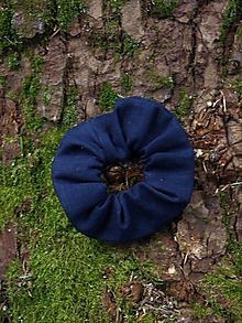 Ozdoby do vlasov - Scrunchies ľanová gumička (Tmavo modrá) - 13440165_