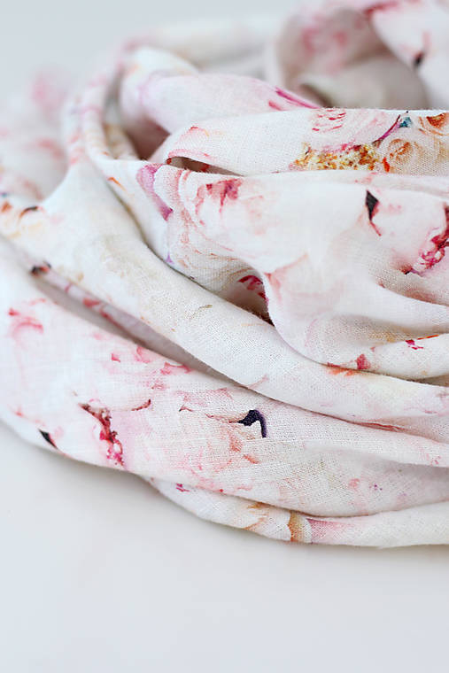 Elegantný navliekací nákrčník zo 100% kvetinového ľanu "Ružová neha"