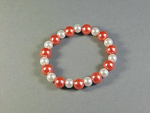 Náramky - Náramok - sklenené koráliky, voskované perly (Koralová + biela) - 13446575_