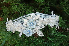 Spodná bielizeň - svadobný podväzok Ivory + modré čipkové kvety 4 - 13448817_