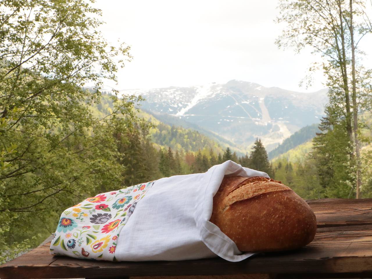 Ľanové vrecko na chlieb folkové kvety