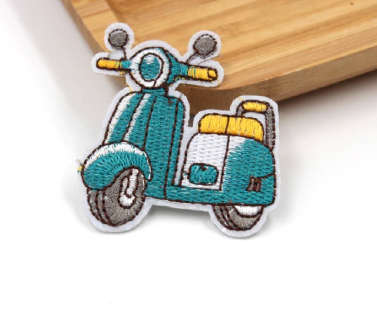 NZ106 Textilná nažehlovačka motorka, 5,8 x 6 cm