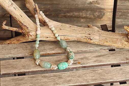 Mohutný náhrdelník s minerálmi achát, amazonit, jadeit
