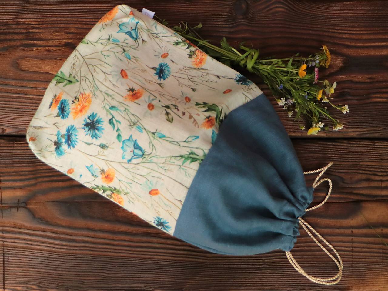 Ľanové vrecko na chlieb jarná lúka