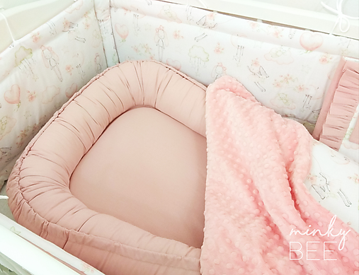 Luxusná sada do postieľky s volánikmi