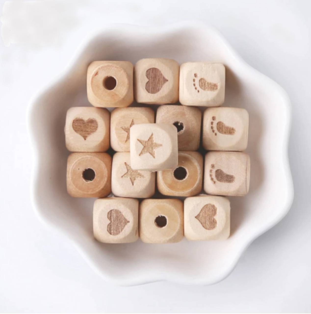 KD106 Korálka drevená kocka s obrázkom 12 mm