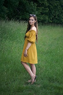 Šaty - Horčicovo žlté mušelínové šaty s balónovými rukávmi - 13469491_