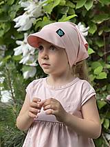 Detské čiapky - Letná šatka so šiltom bledoružová - 13472579_