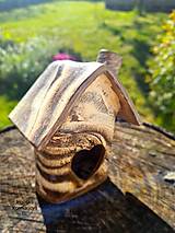Dekorácie - Keramický domček na vonný kužeľ - 13475415_