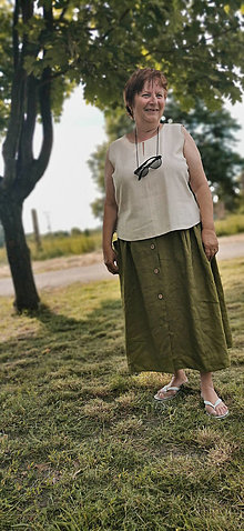 Sukne - Perlička - ľanová sukňa s veľkými našitými vreckami (olivová) - 13475935_