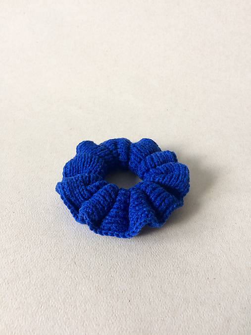 Pletené gumičky do vlasov - scrunchies / 24 farieb (Modrá kráľovská)