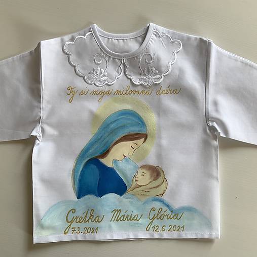 Maľovaná krstná košieľka s bábätkom v náručí Panny Márie (Len košieľka so zlatým nápisom)