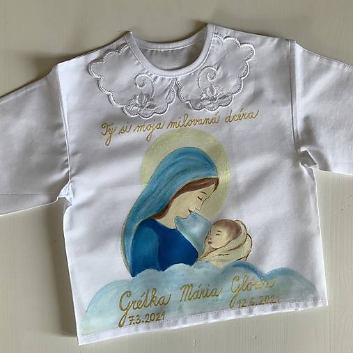 Maľovaná krstná košieľka s bábätkom v náručí Panny Márie (Len košieľka so zlatým nápisom)
