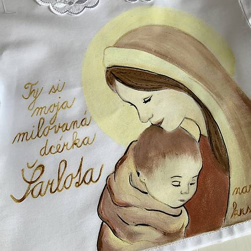 Maľovaná krstná košieľka s bábätkom v náručí Panny Márie (+ svieca v bronzovo zlatej)