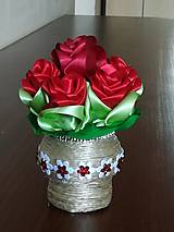 Dekorácie - Vázička s červenými ružami - 13479017_