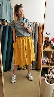 Sukne - Perlička - ľanová sukňa s veľkými vreckami (mango) - 13484466_