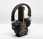 Stojan na slúchadlá v tvare gitary a v čierno zlatej kombinácii / Držiak na slúchadlá / Hudobná dekorácia