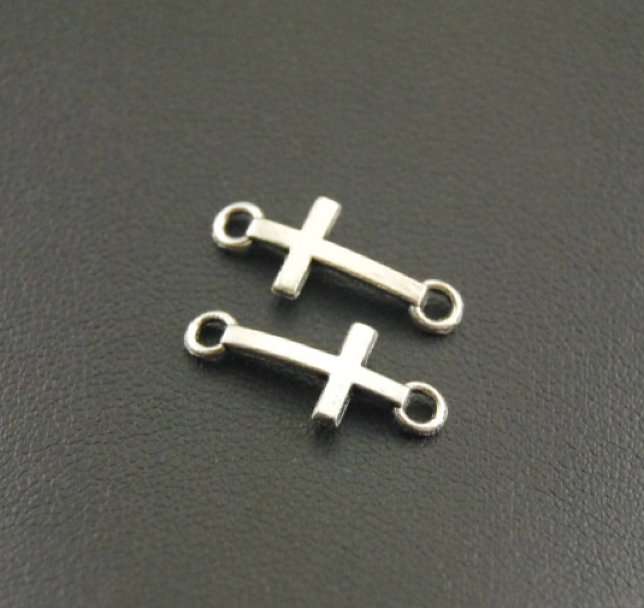 CO104 Konektor krížik 2,0 x 0,9 cm