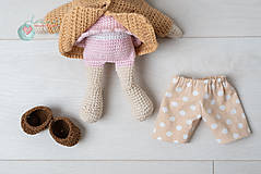 Hračky - Bábika s oblečením v obojstrannom bavlnenom vrecku - 13492676_