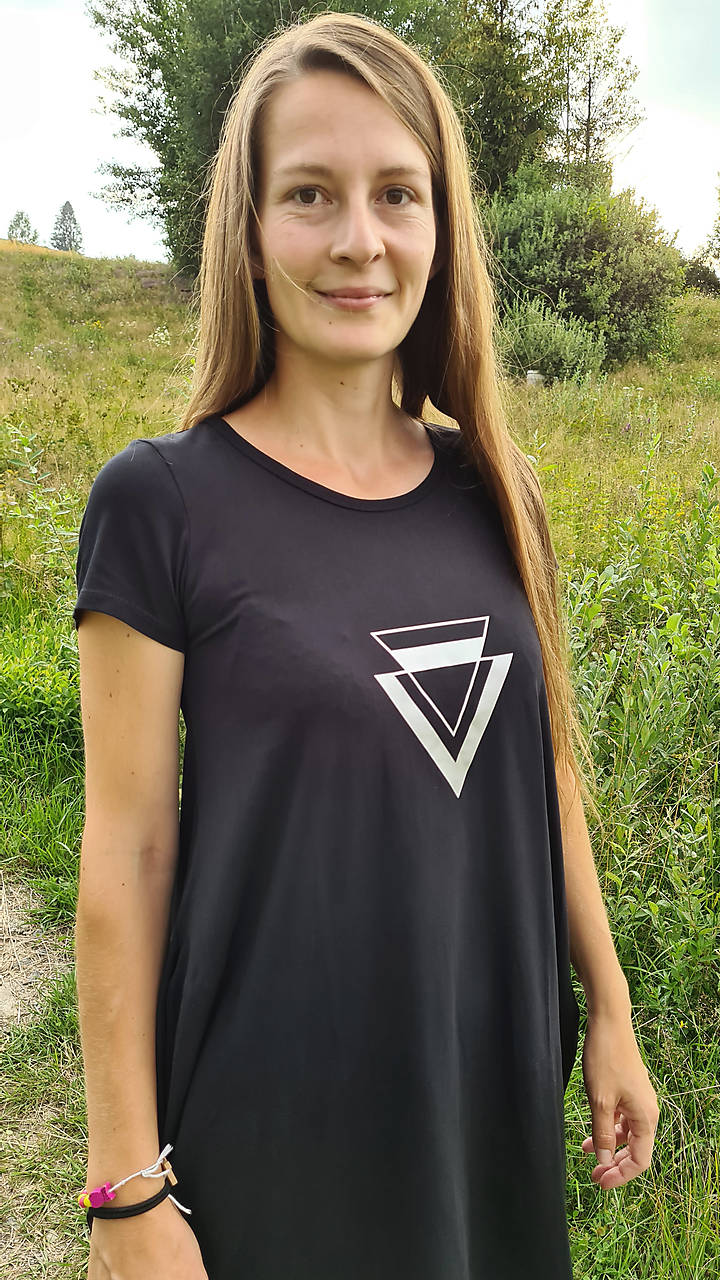 Šaty balónový strih M08 - čierne, trojuholník strieborná