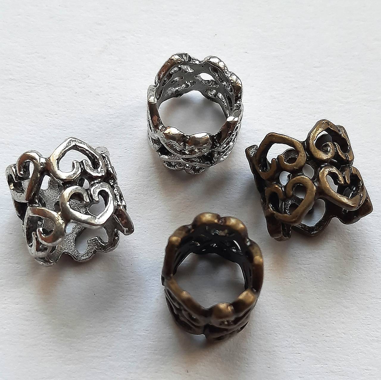 Kovová rúrka 8mm-so srdiečkami-1ks 