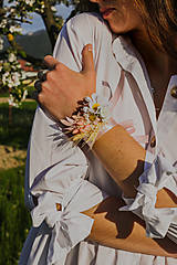 Náramky - Kvetinový náramok "nežná margarétka" - 13515193_