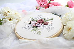 Dekorácie - Výšivka Lesná tôňa ♡ - 13518288_
