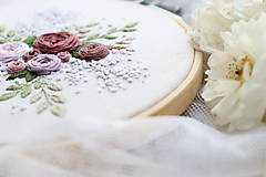 Dekorácie - Výšivka Lesná tôňa ♡ - 13518294_