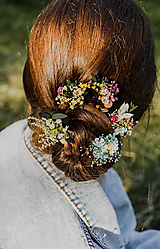 Ozdoby do vlasov - Kvetinová vlásenka "dotkni sa dúhy"  (Fialovo-žltá s lístkami) - 13517448_