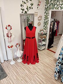 Šaty - Červene šaty s aplikaciou - 13518607_