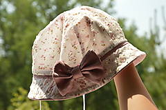 Detské čiapky - Letný utraľahký  klobúčik batist kvietky - 13519825_