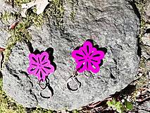 Náušnice - Náušničky kvetinky malé tmavo ružové - 13530536_