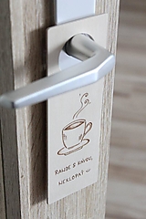 Drevená tabuľka na dvere "Rande s kávou"
