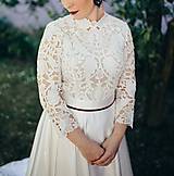 Šaty - Svadobné šaty z hrubšej krajky s kruhovou sukňou a vlečkou - 13537928_