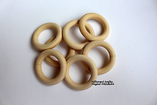 Drevený krúžok 4,5cm