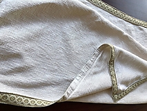 Úžitkový textil - Obrus s ručne vyšívaným okrajom - 13543069_