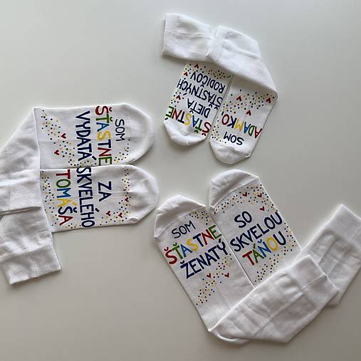 Maľované ponožky pre novomanželov alebo k výročiu svadby "CRAZY" (Verzia s menami pre manželov + ponožky pre dieťa)