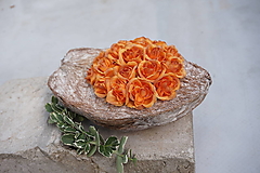 Dekorácie - Aranžmán z drobných ružičiek - 13557774_