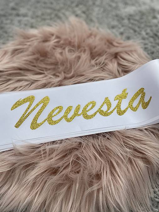 Župany - Šerpa pre nevestu so zlatým nápisom Nevesta - 13557403_