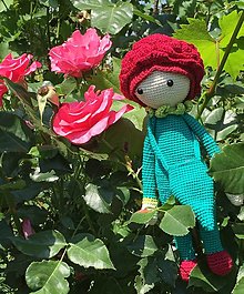 Hračky - Háčkovaná bábika ruža Roxy - 13563458_