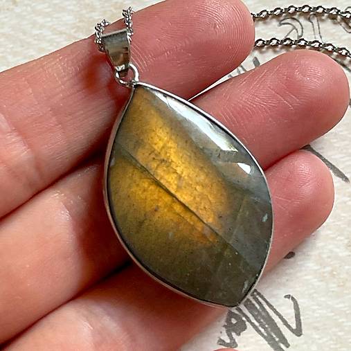 Labradorite Steel Necklace / Oceľový náhrdelník s labradoritom