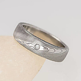 Prstene - Kovaný zásnubný alebo snubný prsteň s diamantom - Prima dřevo - 13589937_
